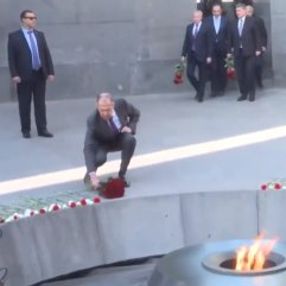 Sergey Lavrov Ermeni anıtında