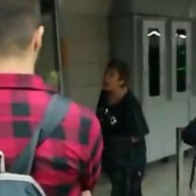 Başörtülü kızlara saldıran kadın Marmaray'da küfürler savurdu