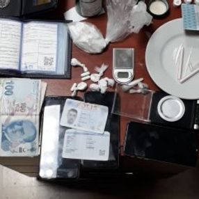 Kağıthane'de uyuşturucu satıcısı eski polis çıktı