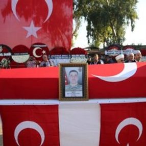 Resulayn şehidine veda