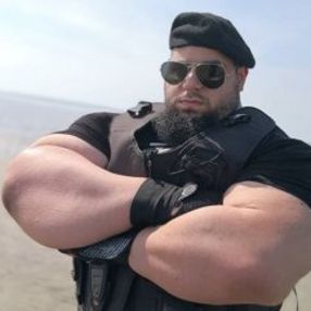 İranlı Hulk, ABD'de 3. Dünya Savaşı'na katılacak