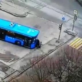 Otobüs sürücüsünün ihmali yaşlı kadını canından etti