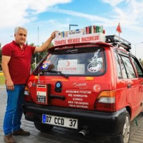 Sınıf öğretmeni 20 bin kitabı ücretsiz dağıttı
