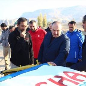 Bakan Varank ilk yerli balonla uçtu