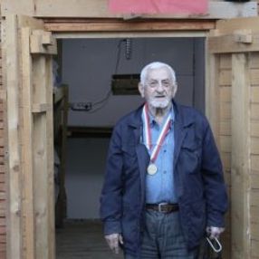 66 yıl önce otostopla ayrıldığı memleketi Hatay'a döndü