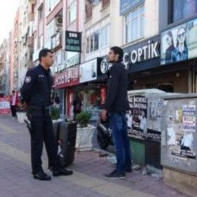 Antalya'da cansız manken gibi duran İranlı