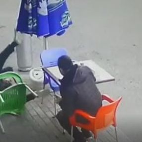Antalya'da dönerciyle tavuk arasındaki kovalamaca