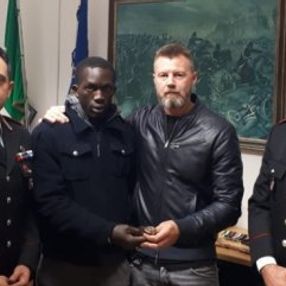25 bin euroluk saati bulup teslim etti, iş sahibi oldu