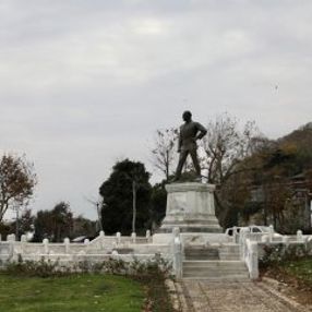 Sarayburnu'ndaki Atatürk heykeli hep temiz kalacak