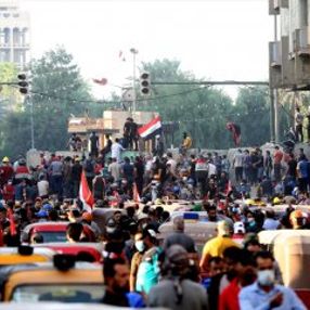 Irak'taki gösterilerde şiddet hız kesmiyor