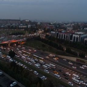 Ders zili yeniden çaldı, trafik yoğunluğu başladı
