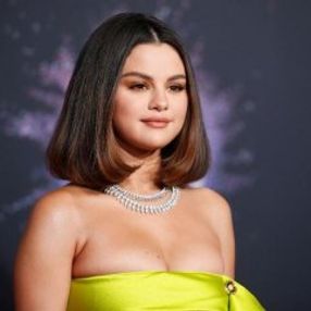 Selena Gomez sahnelere geri döndü