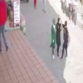 Başörtülü kızlara saldıran kadına 12 yıl hapis istemi