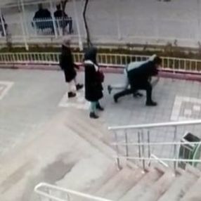 Şantajla para almaya çalışan şüpheli suçüstü yakalandı