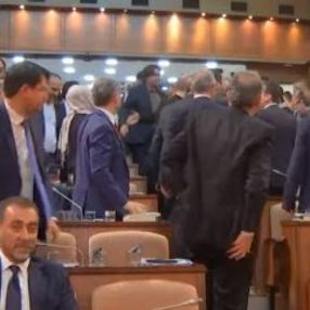 İBB Meclisi'nde kavga çıktı