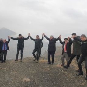 Trabzon’dan gelip Hakkari'de horon oynadılar