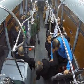 Otobüste kalp krizi geçiren vatandaş hastaneye kaldırıldı