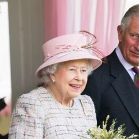 Kraliçe Elizabeth tahttan iniyor