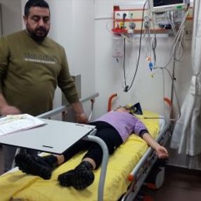 Öğretmen öğrencisinin kafasına kitap fırlattı