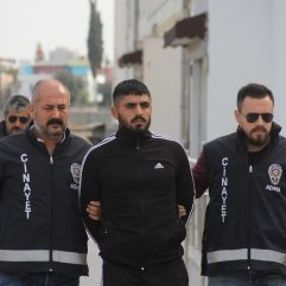 Adana'da dini nikahlı eşiyle evlenen arkadaşını vurdu