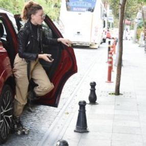 Serenay Sarıkaya'nın botları 6 bin TL