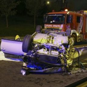 İstanbul'da otomobil kamyona arkadan çarptı