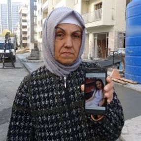 Kartal'da çöken binada kızını kaybeden anne aynı yerde