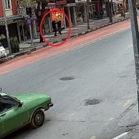 Manisa'da sokak ortasındaki cinayeti kameralar kaydetti