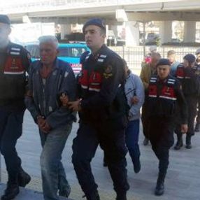 Antalyalı adam miras için iki akrabasını öldürdü