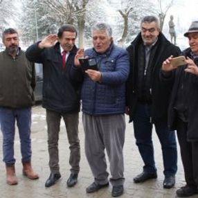 Köylerine hasret kalmamak için kamera taktırdılar