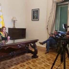 Bolivya ABD ve İsrail vatandaşlarına vizeyi kaldırdı