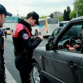 İstanbul'da denetimlerinde 4 bin araç sorgulandı