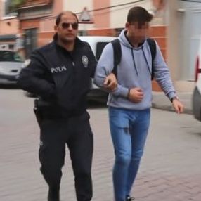 Evde silahla oynarken arkadaşını öldürdü