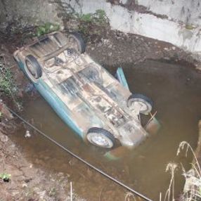 Ölen ağabeyinin cesediyle 10 saat bekledi
