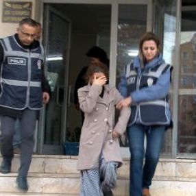 Seri hırsız kadın yakayı ele verdi