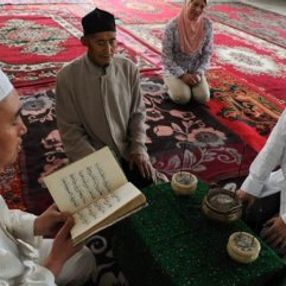 Çin Kur'an-ı Kerim ve İncil'i değiştiriyor