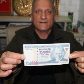 Basım hatalı eski parayı 250 bin liraya satıyor
