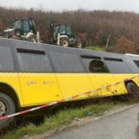 Çekmeköy'de İETT otobüsü yan yattı: 1 ölü 13 yaralı