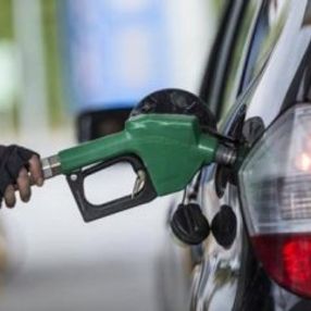 Benzin ve motorine zam geldi