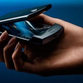 Motorola'nın katlanabilir telefonu Razr'ın çıkış tarihi ertelendi