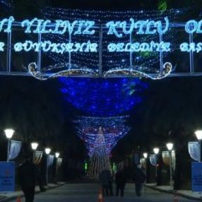 İzmir'de cadde ve sokaklar 2020'ye için hazırlandı
