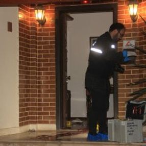 İzmir’de iki kişiyi öldüren şahıs, bir polisi de vurdu