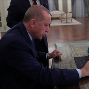 Erdoğan 'Yılın Fotoğrafları'nda oylarını kullandı