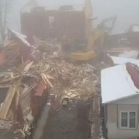 Uzungöl'de yıkımlar yeniden başladı