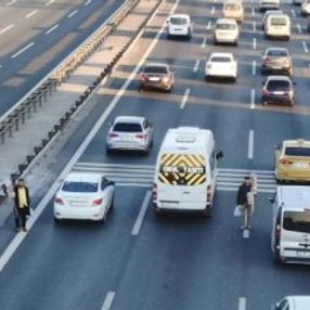 İstanbul'da trafikte satış yapan seyyarların kazancı
