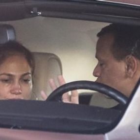 Nişanlısı, Jennifer Lopez'i ağlattı