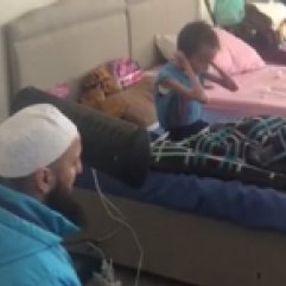 Suriyeli çocuğun Kur'an tilaveti