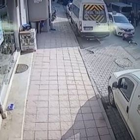 Bursa'da okul önünde küçük kıza taksi çarptı