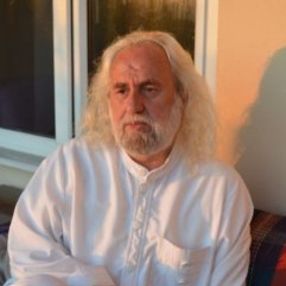 Hasan Mezarcı: Tesettür mecburiyetini kaldırıyorum