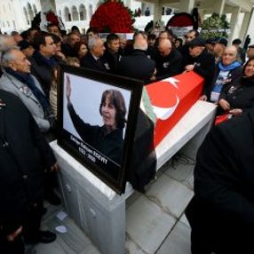 Rahşan Ecevit'e veda